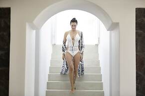 Amor Hideaway Villas