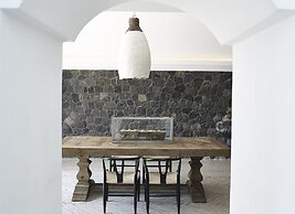 Amor Hideaway Villas