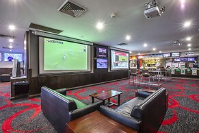 Nightcap at Ashley Hotel