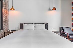 Warehouse Inn
