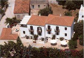 Spetses Retreat Accommodation