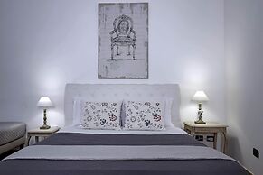 Corte Segreta Apartments