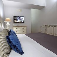 Corte Segreta Apartments