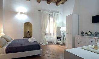 Corte Segreta Apartments