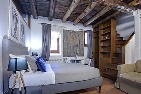 Corte Segreta Apartments