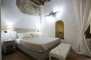 Corte Segreta Apartments