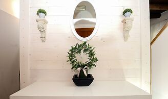 Corte Segreta Apartments