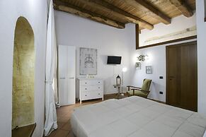 Corte Segreta Apartments