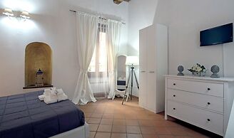 Corte Segreta Apartments