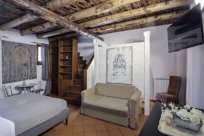 Corte Segreta Apartments