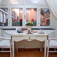 Corte Segreta Apartments