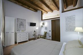 Corte Segreta Apartments