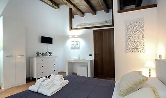 Corte Segreta Apartments