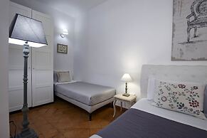Corte Segreta Apartments