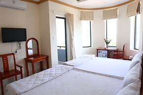 Lien Thong Hotel