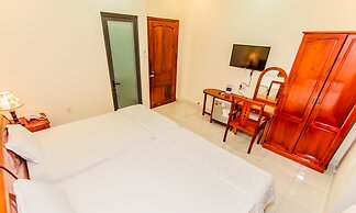 Lien Thong Hotel