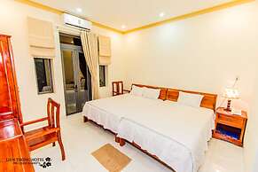 Lien Thong Hotel