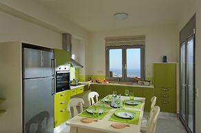 Danae's Luxury Villas