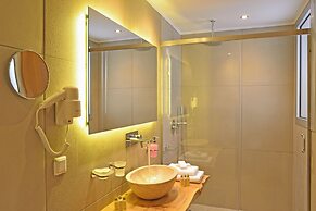 Elia Kentron- Adults Only