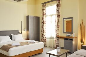 Elia Kentron- Adults Only