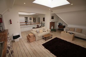 Prince Hill House