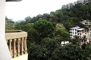 Majestic Tourist Hotel