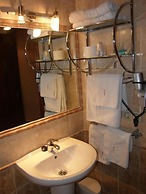Goya Suites