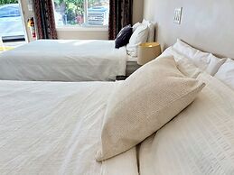 Overlander Motel