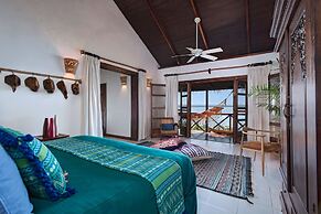 La Lancha by Francis Ford Coppola