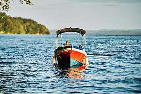 La Lancha by Francis Ford Coppola