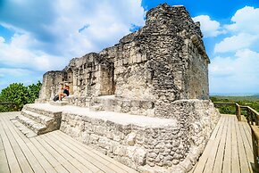 La Lancha by Francis Ford Coppola