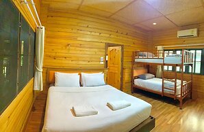 Baan Soontree Resort