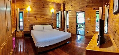 Baan Soontree Resort