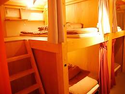 J-Hoppers Osaka Universal - Hostel