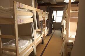 Osaka guest house sakura – Hostel