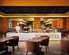 Sunway Lagoon Hotel (formerly Sunway Clio Hotel)