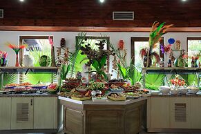 Club Akman Beach Hotel