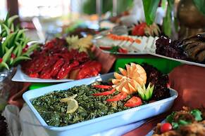 Club Akman Beach Hotel