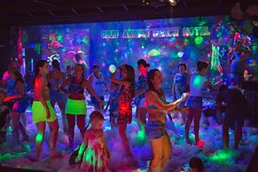 Club Akman Beach Hotel