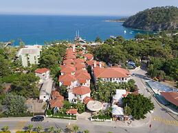 Club Akman Beach Hotel