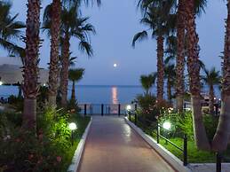 Club Akman Beach Hotel