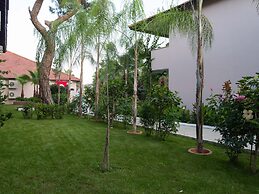 Club Akman Beach Hotel