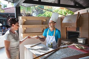 Club Akman Beach Hotel