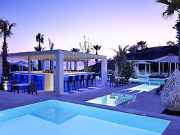 Aurora Luxury Suites