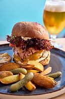 Aurora Luxury Suites