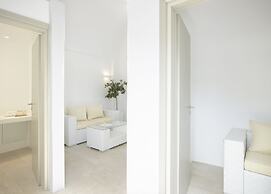 Aurora Luxury Suites