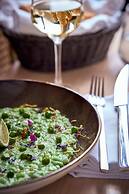 Aurora Luxury Suites