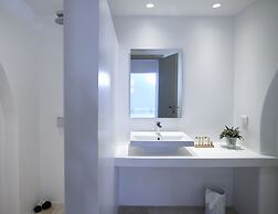 Aurora Luxury Suites