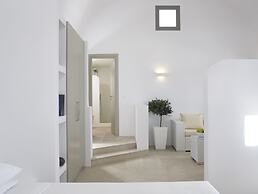 Aurora Luxury Suites