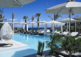 Aurora Luxury Suites